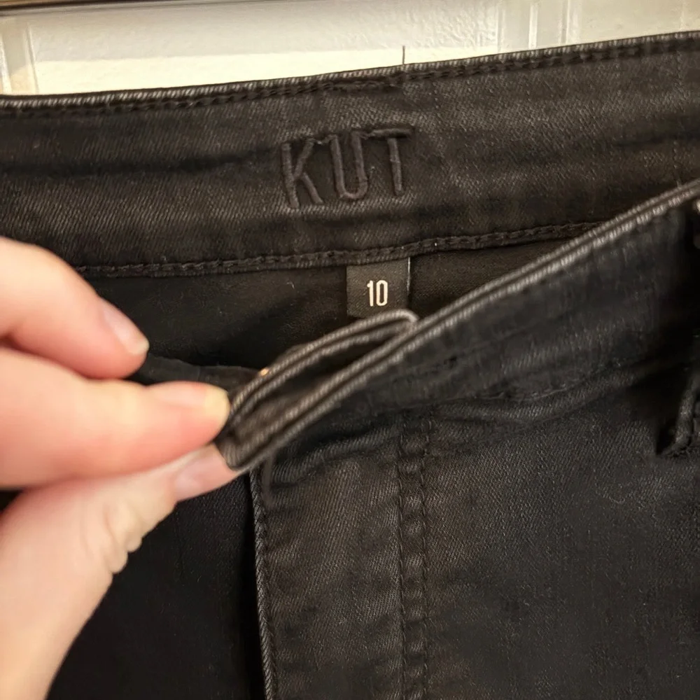 Kut from Kloth Skinny Straight Stretch Cuffed Black Denim Jeans Women’s Size 10 - Picture 3 of 9